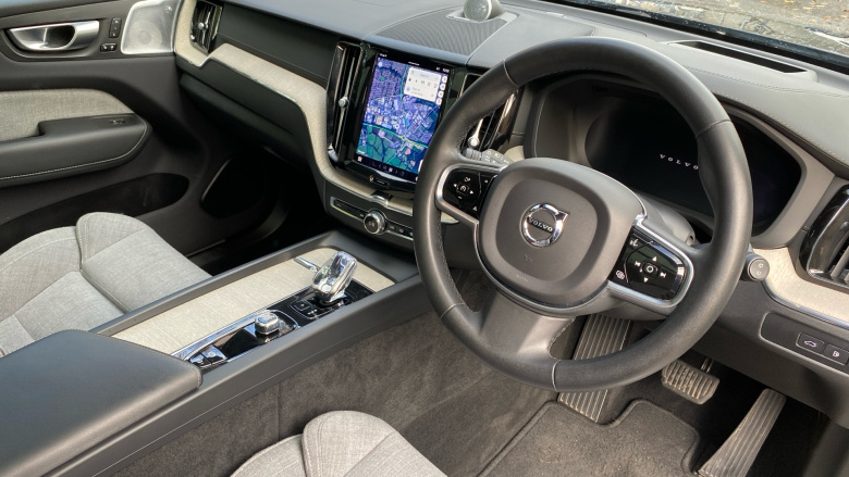 Volvo XC60 2.0 T8 [455] RC PHEV Ultimate Dark 5dr AWD Gtron Estate